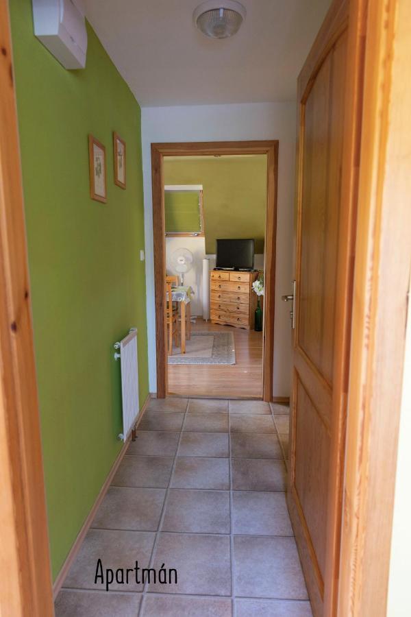 Apartamento Vyprachtice L.V. Exterior foto