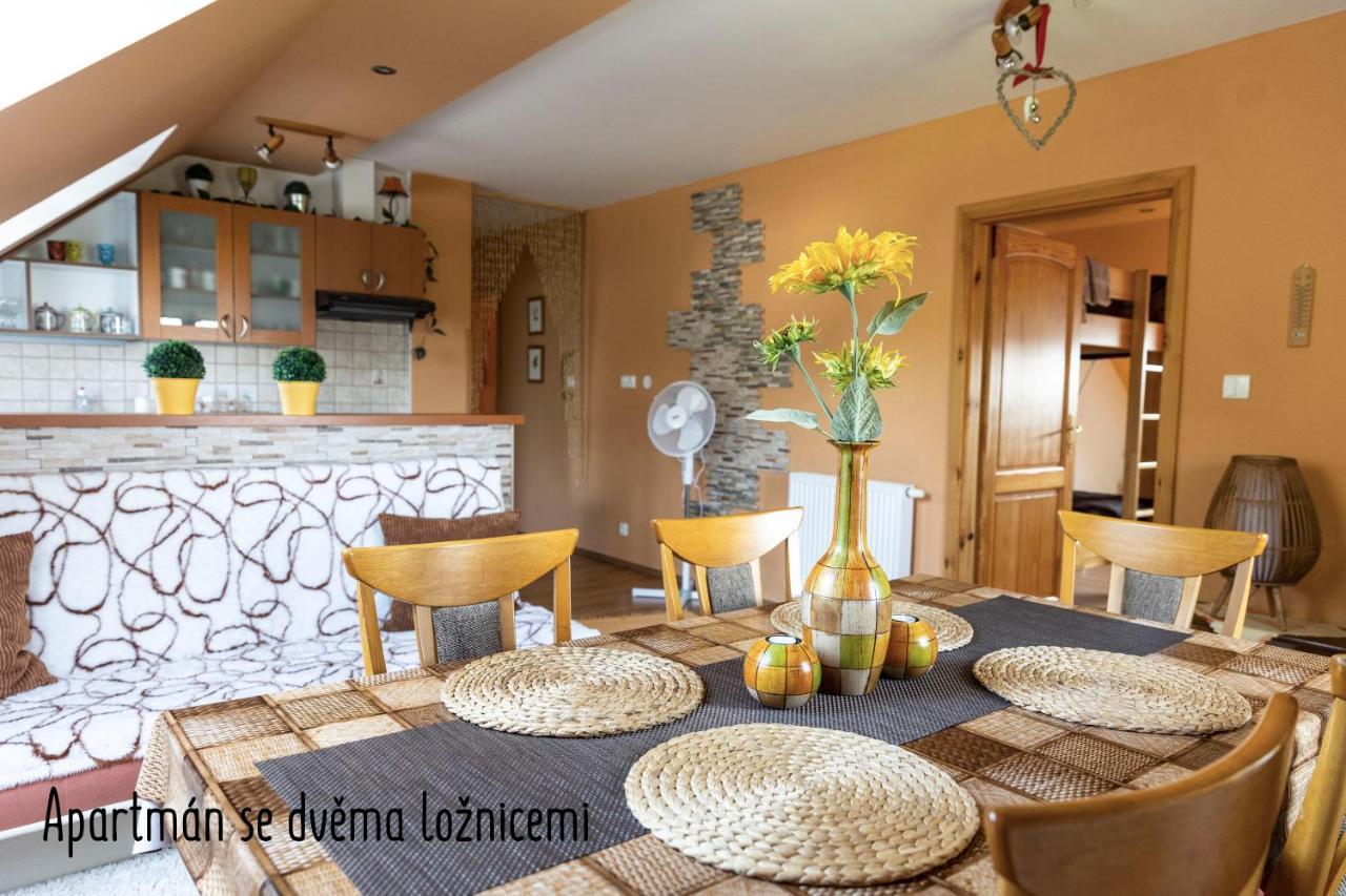 Apartamento Vyprachtice L.V. Exterior foto
